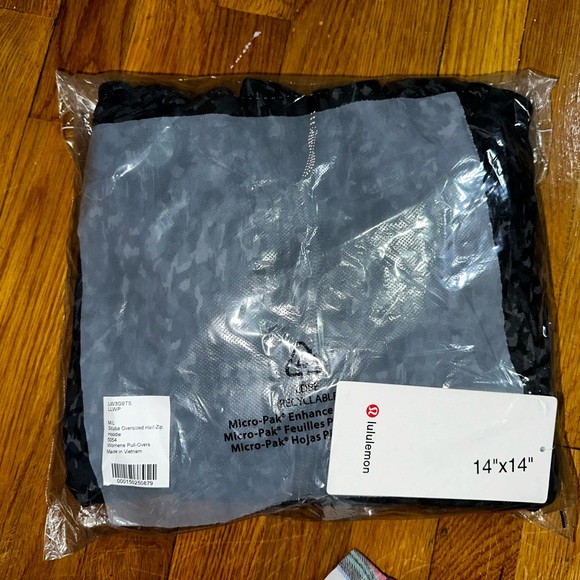 NWT Lululemon Scuba Oversized Half-Zip Hoodie - Picture 6 of 7